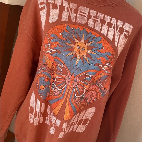 Hollister Sweatshirt - Picture 2 of 4